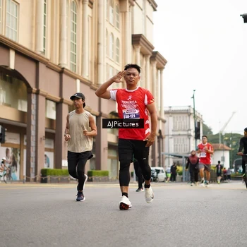 Runner Photo 8087324