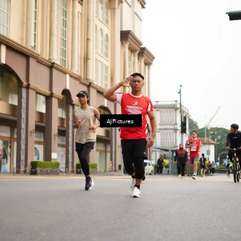 Runner Photo 8087330