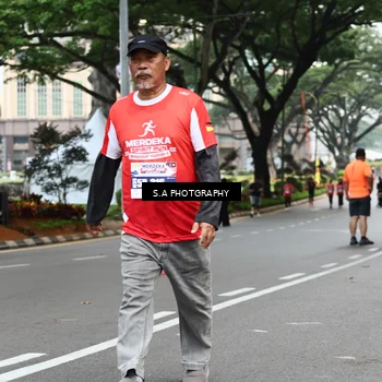 Runner Photo 8087331