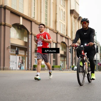 Runner Photo 8087336