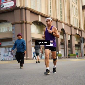 Runner Photo 8087352