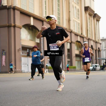 Runner Photo 8087353