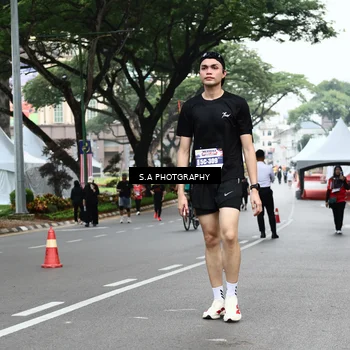 Runner Photo 8087363