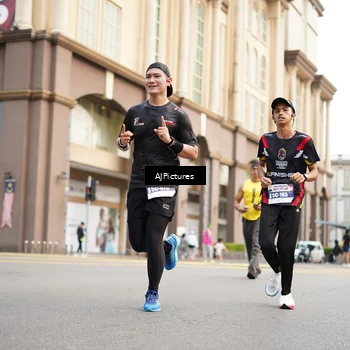 Runner Photo 8087367
