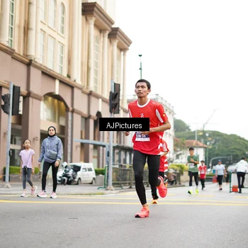 Runner Photo 8087384
