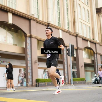 Runner Photo 8087385