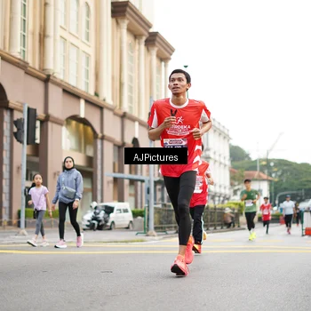 Runner Photo 8087390