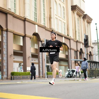 Runner Photo 8087392