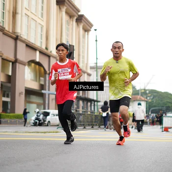 Runner Photo 8087401