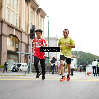 Runner Photo 8087404