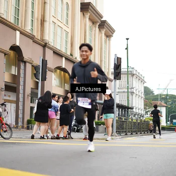 Runner Photo 8087413