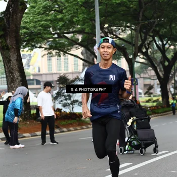 Runner Photo 8087438