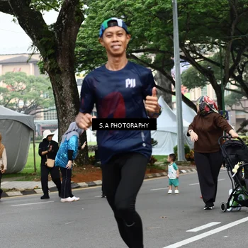 Runner Photo 8087474