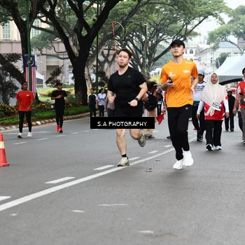 Runner Photo 8087536