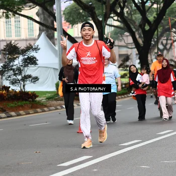Runner Photo 8087600