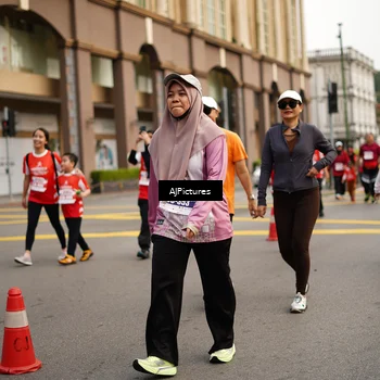 Runner Photo 8087900