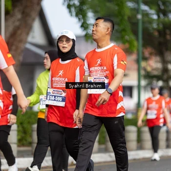 Runner Photo 8089076