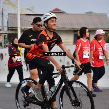 Runner Photo 8090473