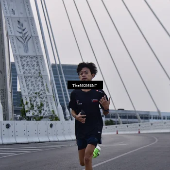 Runner Photo 8090476