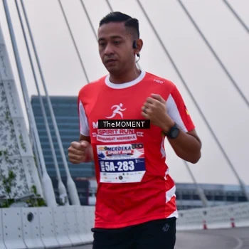 Runner Photo 8090526