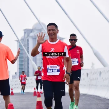 Runner Photo 8090573