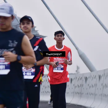 Runner Photo 8090622