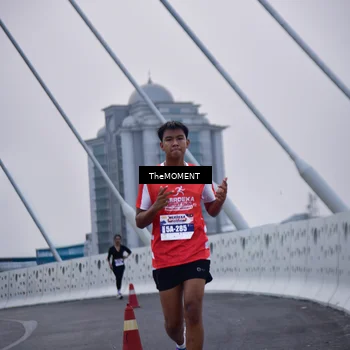 Runner Photo 8090630
