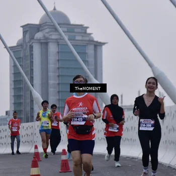 Runner Photo 8090635