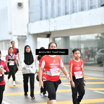 Runner Photo 8092399