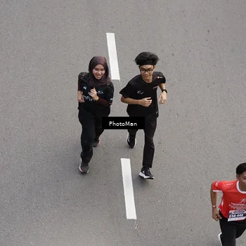 Runner Photo 8094034