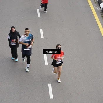 Runner Photo 8094044