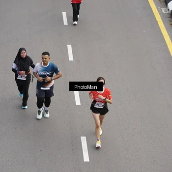 Runner Photo 8094049
