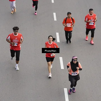 Runner Photo 8094102