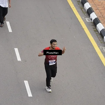 Runner Photo 8094111