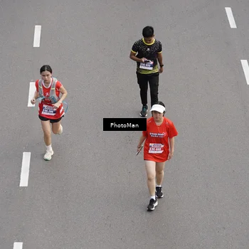 Runner Photo 8094190