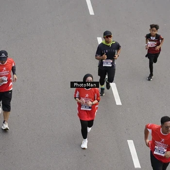 Runner Photo 8094261