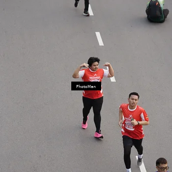 Runner Photo 8094290