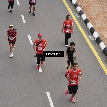 Runner Photo 8094351