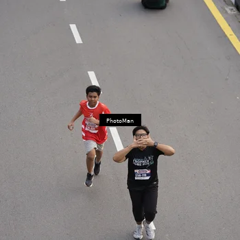 Runner Photo 8094373