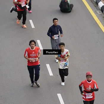 Runner Photo 8094416