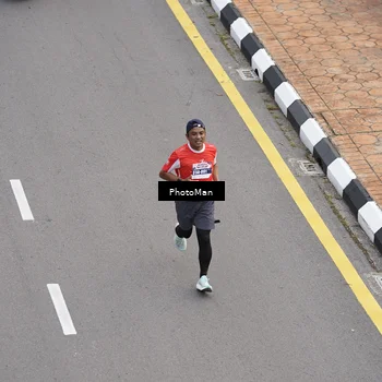 Runner Photo 8094673