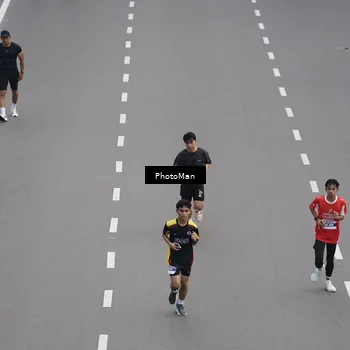 Runner Photo 8094705