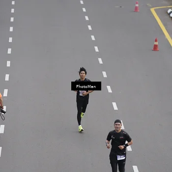 Runner Photo 8094732