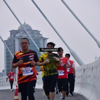 Runner Photo 8095350