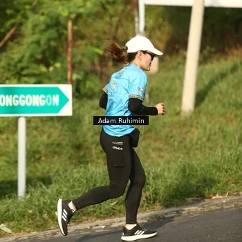 Runner Photo 8100212