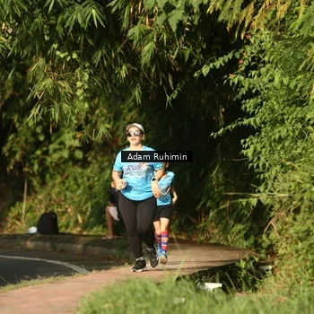 Runner Photo 8100215