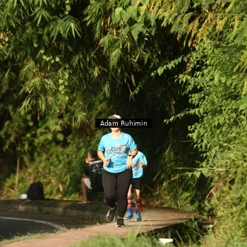 Runner Photo 8100216