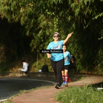 Runner Photo 8100217