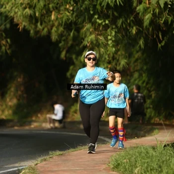 Runner Photo 8100218