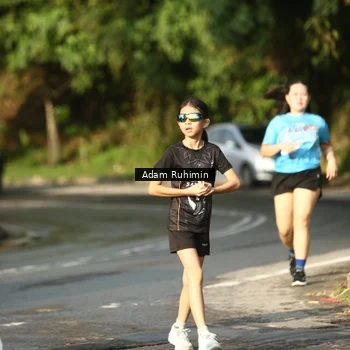 Runner Photo 8100337